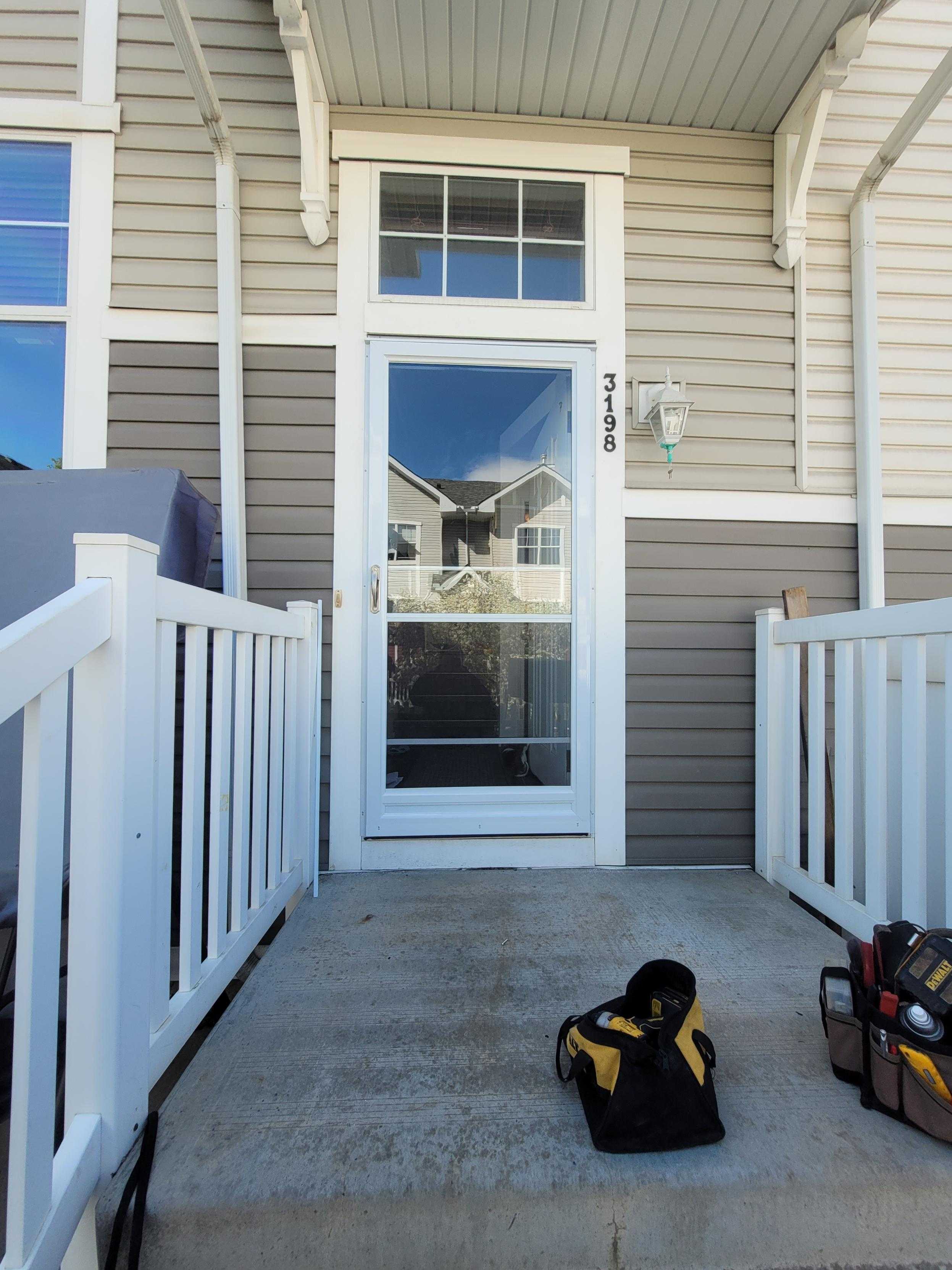 storm door installations calgary